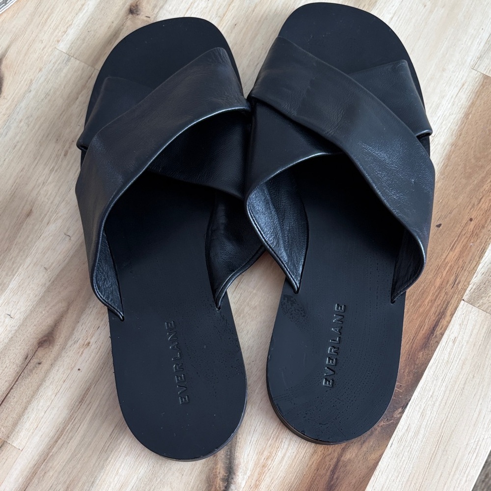 Everlane Women's Black Leather Cross Strap Sandals